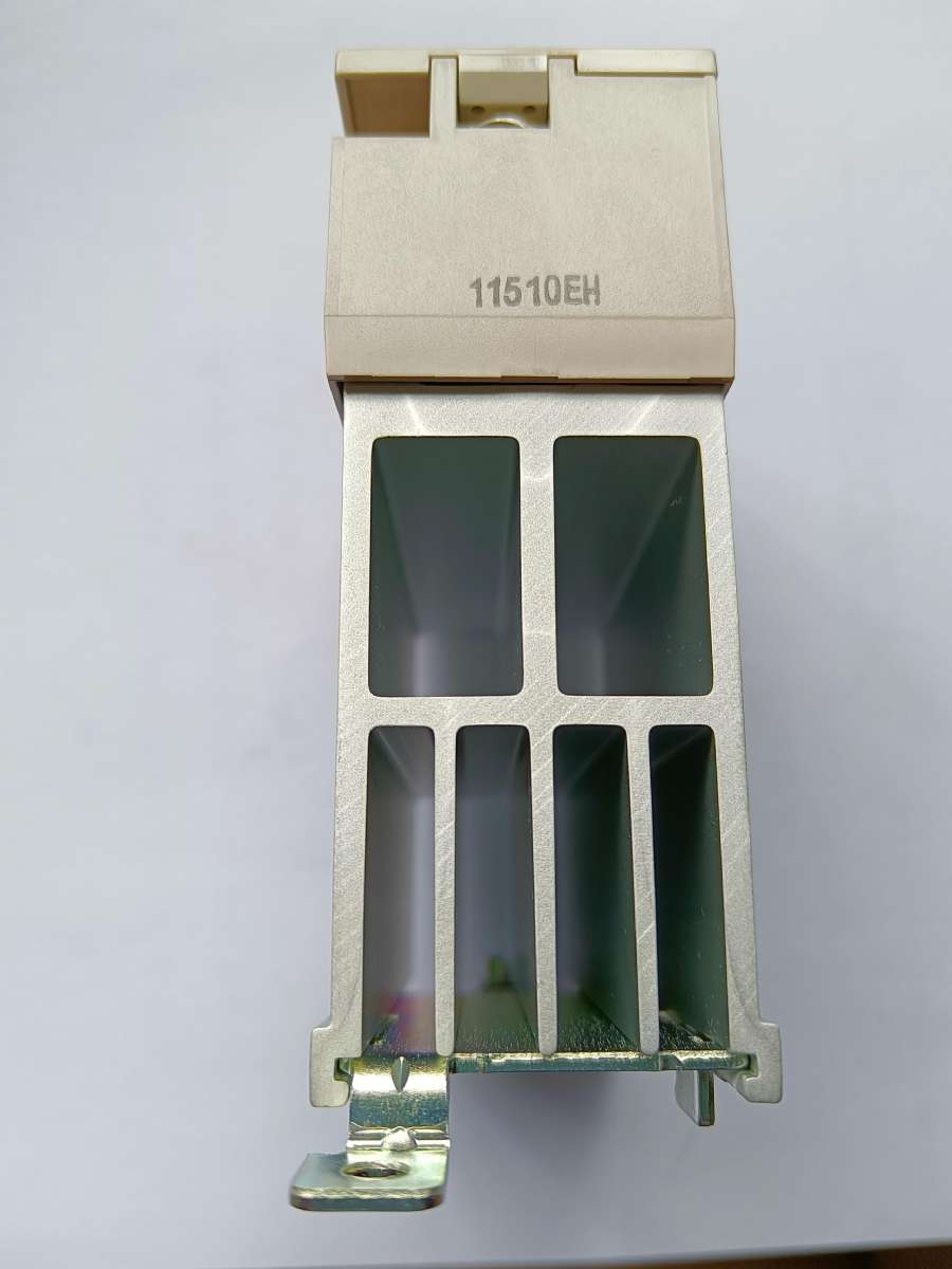 OMRON  固态继电器  G3PA-220B-VD DC5-24V