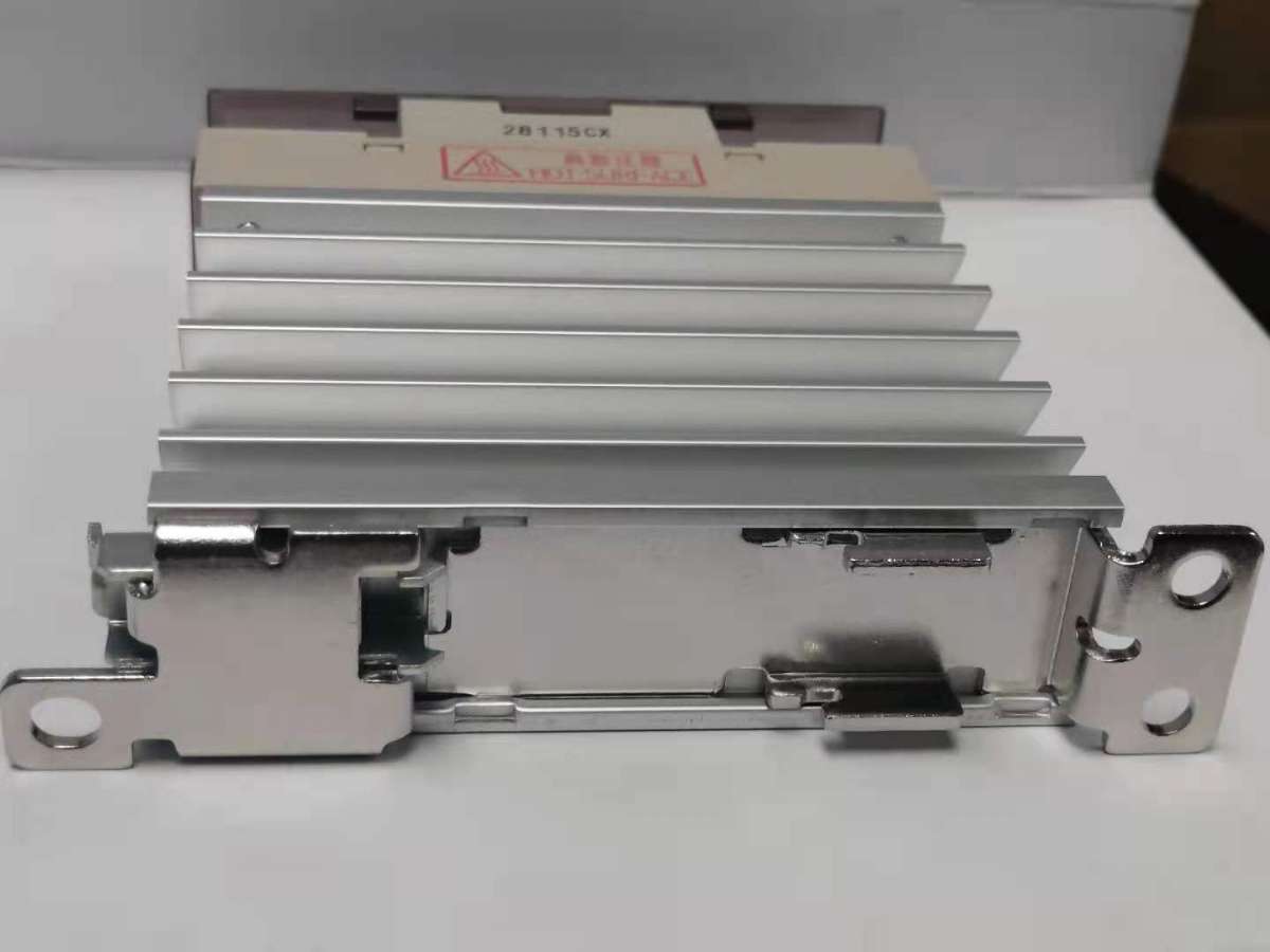 OMRON 固态继电器  G3PE-225B DC12-24