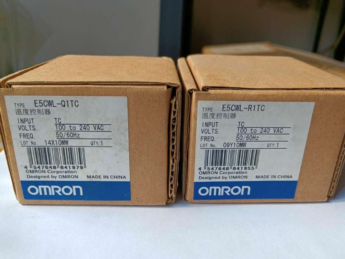 OMRON 温控器   E5CWL-Q1TC AC100-240