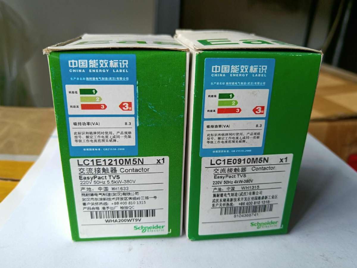 SCHNEIDER 接触器 LC1E1210M5N